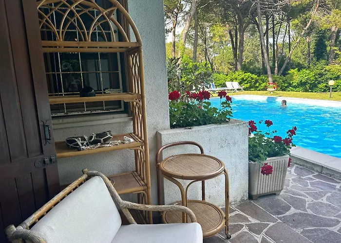 Sunshine With Pool リニャーノ・サッビアドーロ