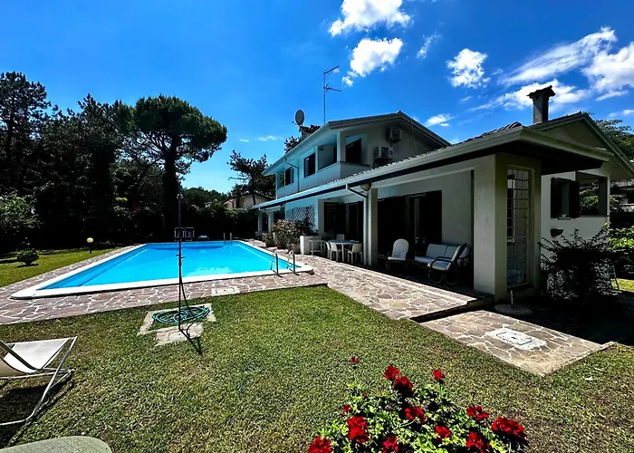 Sunshine With Pool *