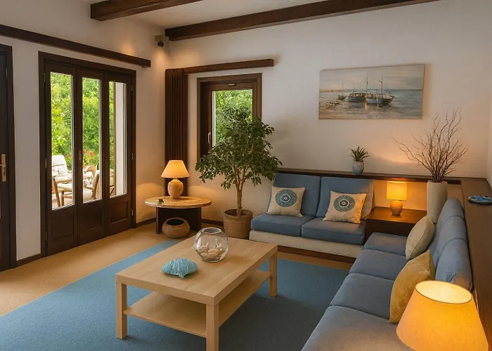 Sunshine With Pool *