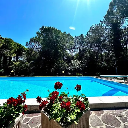 Villa Sunshine With Pool