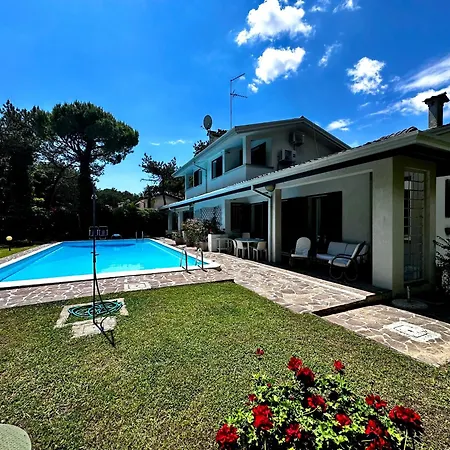 Sunshine With Pool *