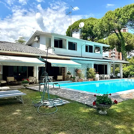 Sunshine With Pool Villa Lignano Sabbiadoro