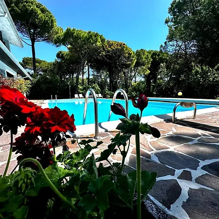 Sunshine With Pool Villa *