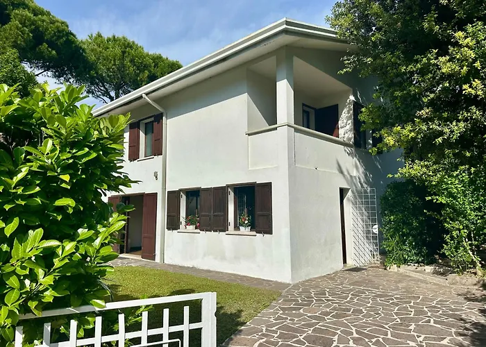 Sunshine With Pool Вилла