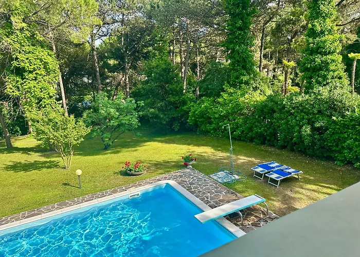 Sunshine With Pool Вилла