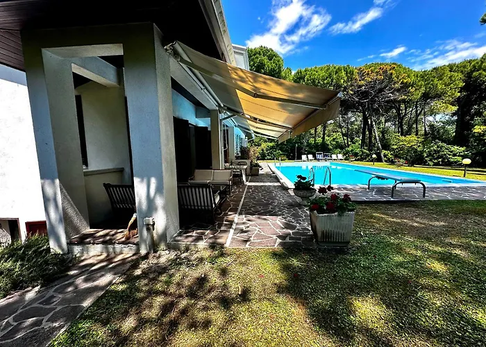 Sunshine With Pool Вилла *