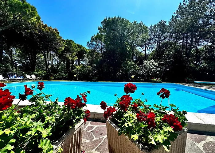 Вилла Sunshine With Pool