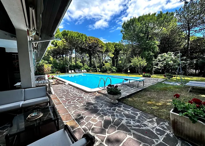 Sunshine With Pool Вилла