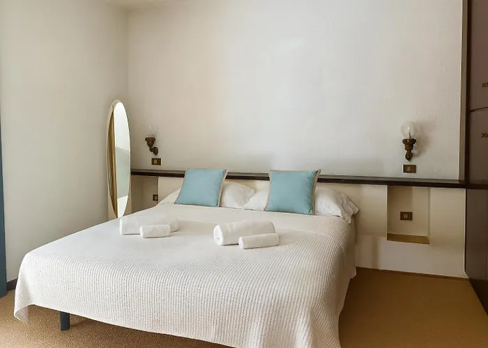 Sunshine With Pool Линьяно-Саббьядоро